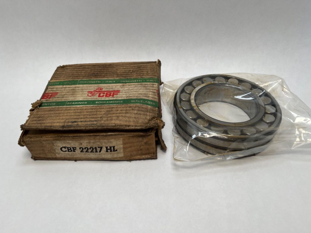 Spherical Roller Bearing - Straight Bore, 85 mm ID, 150 mm OD, 36 mm Width, Open, C3 Internal Clearance.