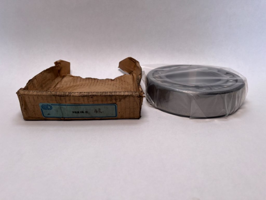 Spherical Roller Bearing - Straight Bore, 95 mm ID, 170 mm OD, 43 mm Width, Open, CN Internal clearance
