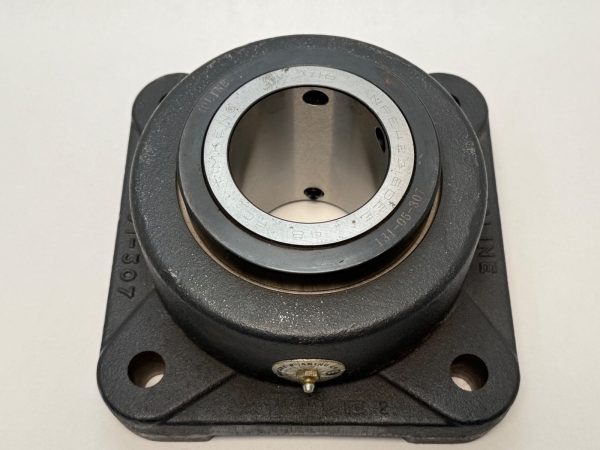 Moline 29111303D Flange Mount Bearing 3-3/16″ ID Type E 131-05-307 NPE42138DE