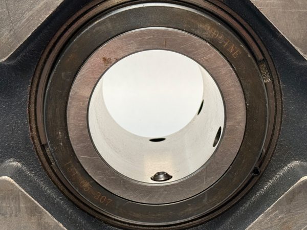 Moline 29111303D Flange Mount Bearing 3-3/16″ ID Type E 131-05-307 NPE42138DE