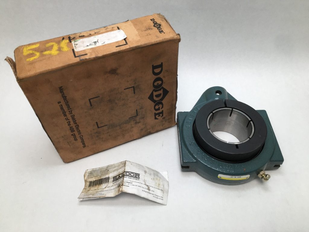 Pillow block/flangemount housing - 2.4375 Bore, 1 bolt, Cast Iron, Standard, Non-Expanding.