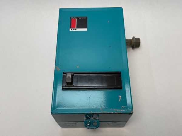 Eaton A10BG0 AC Full Voltage Magnetic Starter Size 0 3 Pole C320TB1 C320AS1