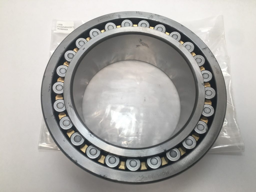 Spherical Roller Bearing - Straight Bore, 160 mm ID, 240 mm OD, 80 mm Width, Open, C3 Internal clearance.