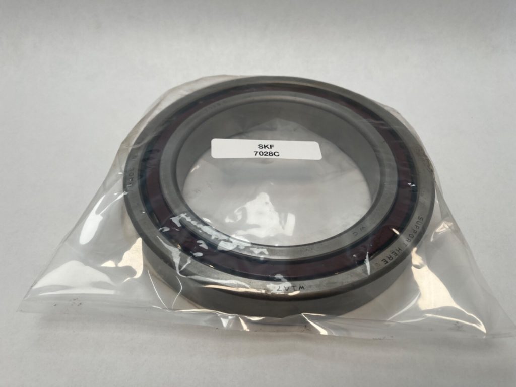SKF 7028C Angular Bearing 140x210x33 mm 7028-C USA