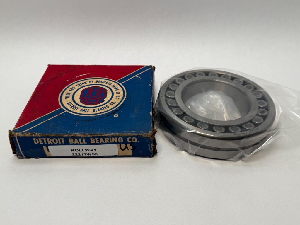 Spherical Roller Bearing - Straight Bore, 85 mm ID, 150 mm OD, 36 mm Width, Open, Normal Internal clearance.