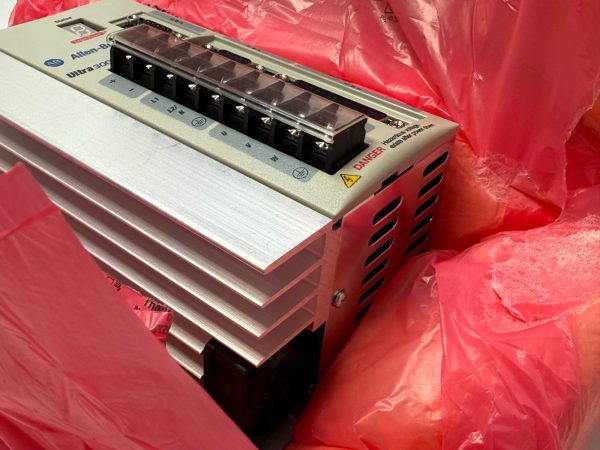 Allen-Bradley 2098-DSD-020X Ultra 3000 2kW Servo Drive 2098DSD020X