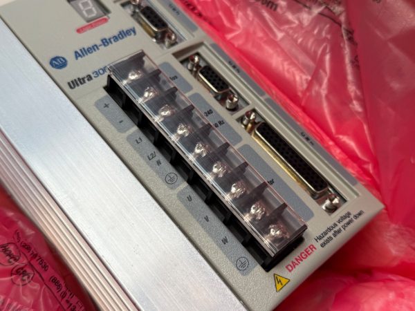 Allen-Bradley 2098-DSD-020X Ultra 3000 2kW Servo Drive 2098DSD020X