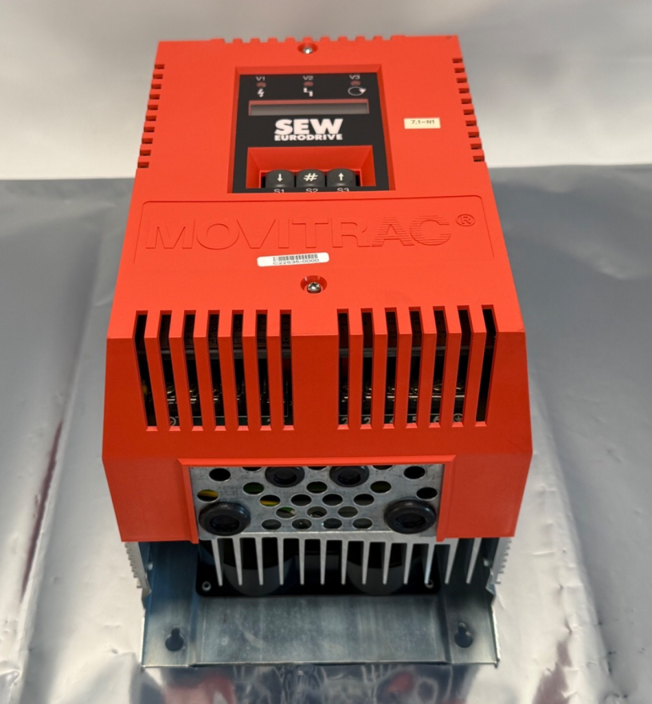 Sew-Eurodrive 1015-233-4-00 Movitrac Variable Frequency Drive 1015233400