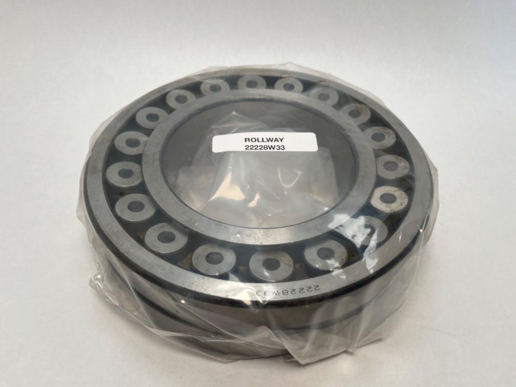 Spherical Roller Bearing - Straight Bore, 140 mm ID, 250 mm OD, 68 mm Width, Open, CN Internal clearance.