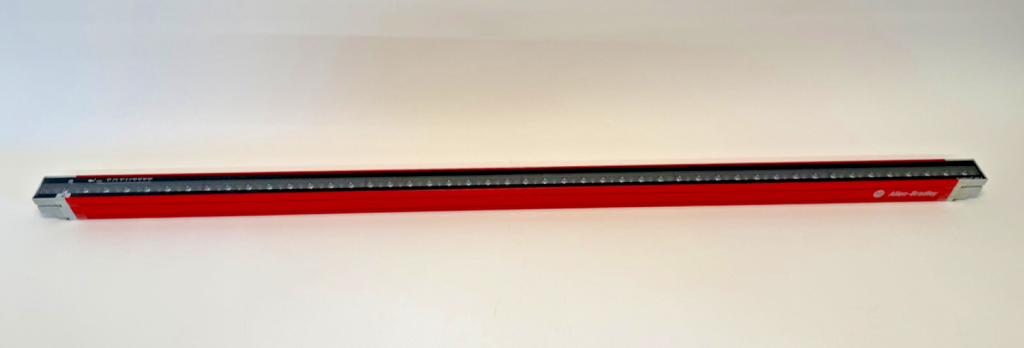 GuardShield LineE Enhanced Safety Light Curtain Transceiver, 900 mm Protected Height, 30 mm Hand Resolution