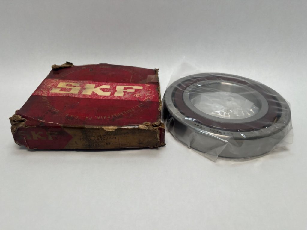 Angular Contact Ball Bearing - Straight Bore, 100 mm ID, 180 mm OD, 34 mm Width, Open, 15° Contact Angle.