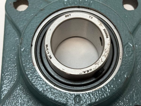 Dodge F4B-SC-107 Flange Mount Bearing 1-7/16″ ID 124208 F4BSC107