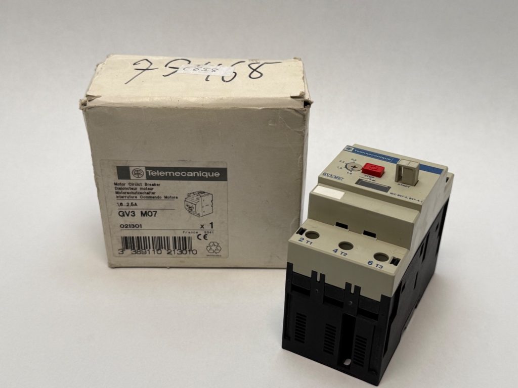 3-Pole Thermal-Magnetic Motor Circuit Breaker / Manual Starter, 1.6-2.5 A, 690 V IEC / 600 V UL, DIN Rail