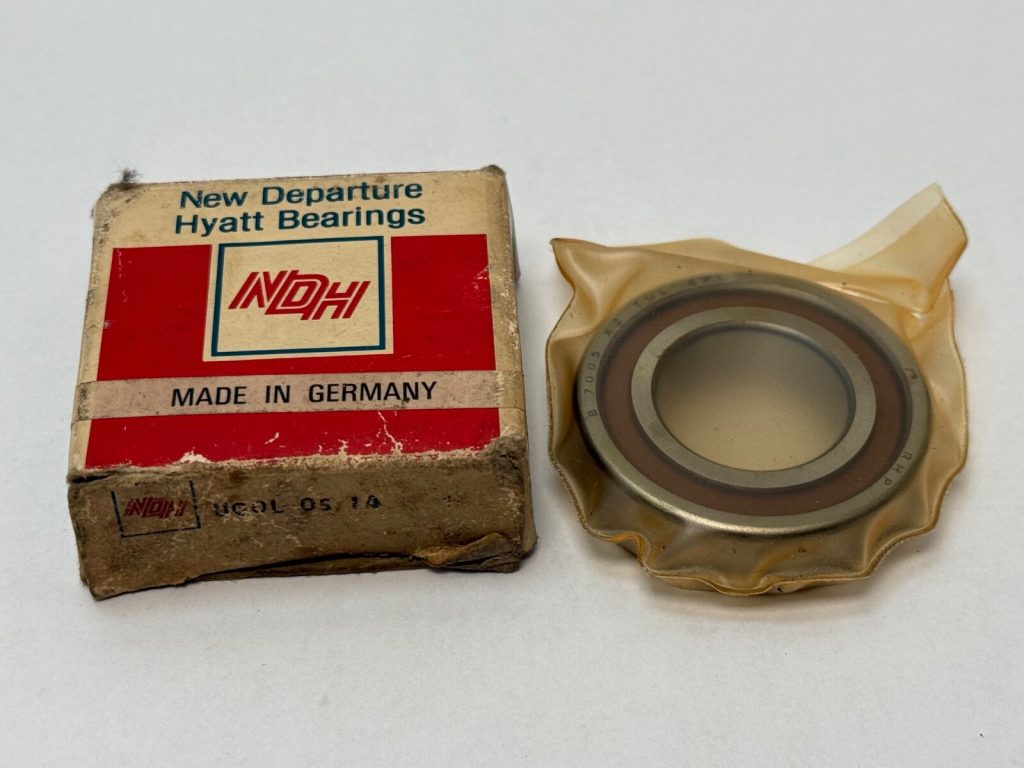Angular Contact Ball Bearing 25 x 47 x 12 mm, 15 Degree Contact Angle, Phenolic Cage, Universally Ground Single, Light Preload, Open, 1 Pc
