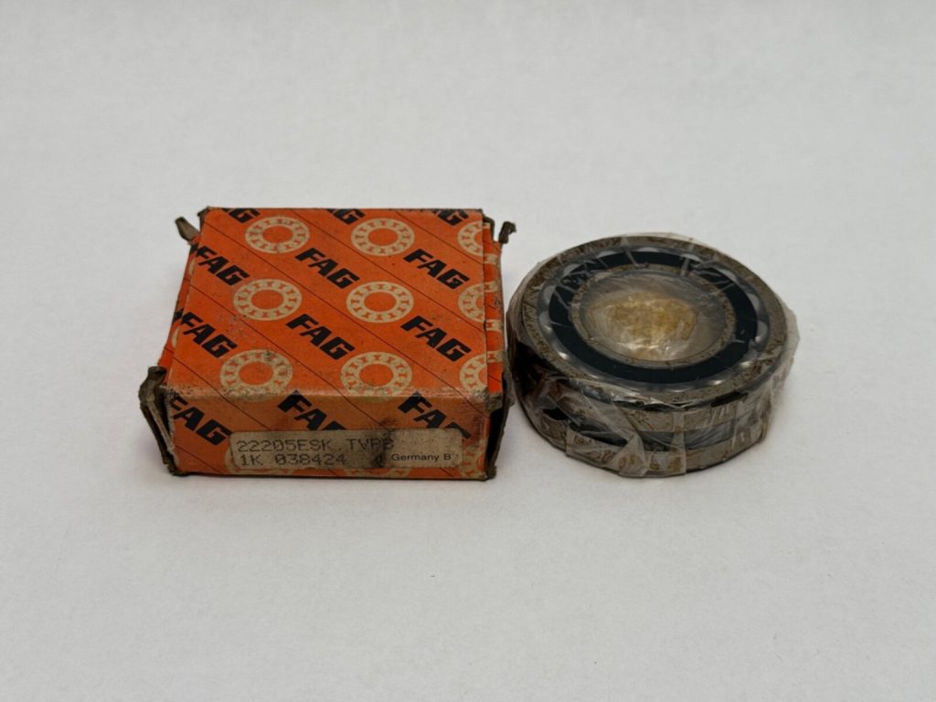 Double Row Spherical Roller Bearing 25x52x18 mm, 1:12 Tapered Bore, Outer Ring Lube Groove and 3 Holes, Polyamide Cage, C3