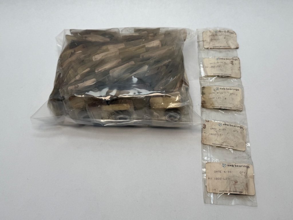 RMB 61900ZZP4 Bearing Metal Shielded 10x22x6 mm RV-1022-L23 100 Pcs