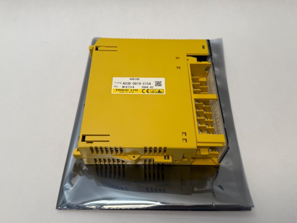 I/O Unit-MODEL A 16-Point DC Output Module, 12/24 V DC 0.5 A, Source Type