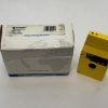 Reflex Photoelectric Sensor with Electronic Background Suppression — 550 mm Range, PNP Normally Open, IP65, M12 4-Pin, Roller Conveyor Design