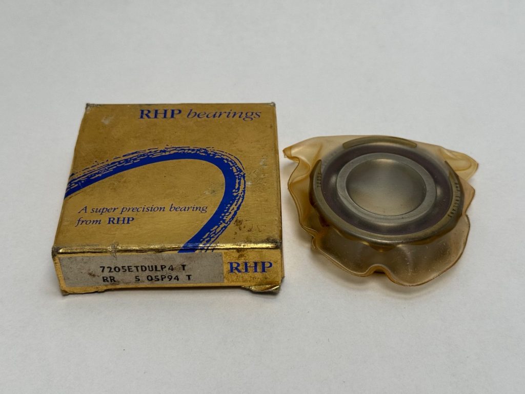 Super Precision Angular Contact Ball Bearing, SINGLE Universally Ground, 25 x 52 x 15 mm, 25°, Phenolic Cage, P4 Light Preload