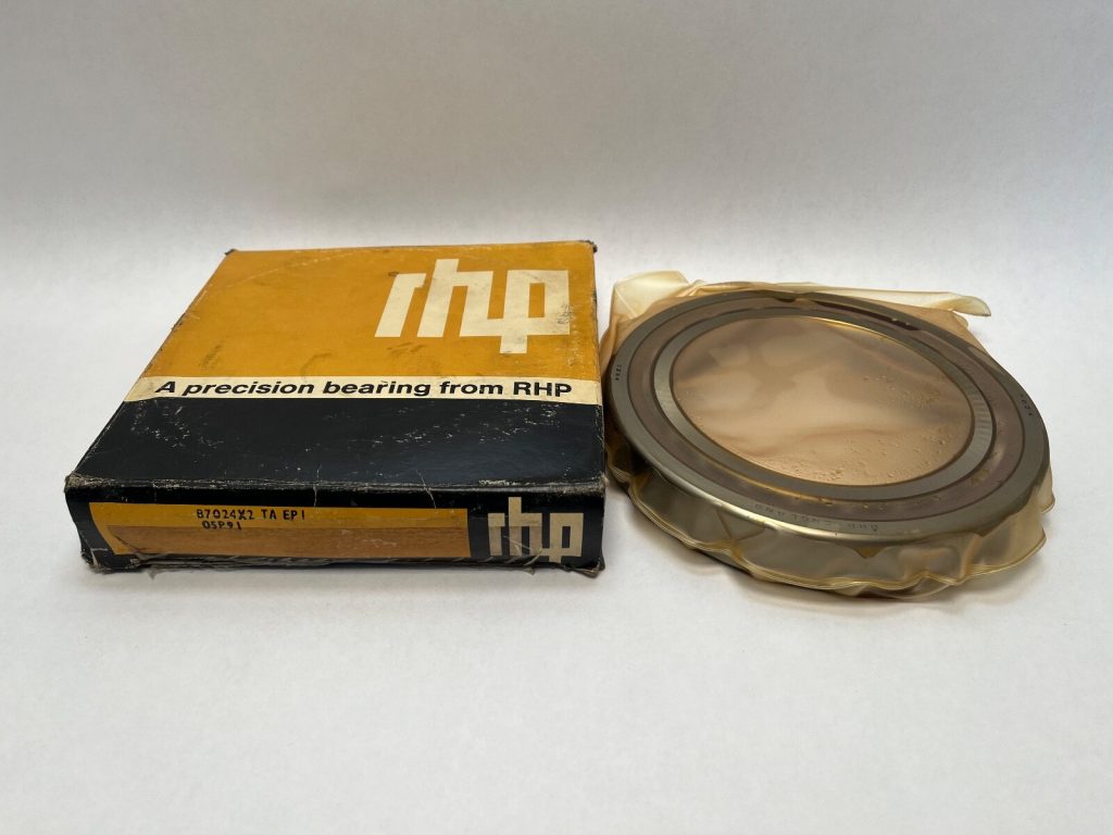 Angular Contact Ball Bearing - Straight Bore, 120 mm ID, 180 mm OD, 28 mm Width, Open, 15° Contact Angle, Normal P0 Precision, CN Clearance