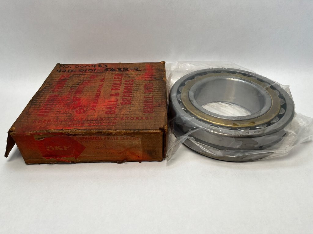 Double-Row Spherical Roller Bearing 120x215x58 mm, Straight Bore, C3 Clearance, W33 Lubrication Groove and Three Holes