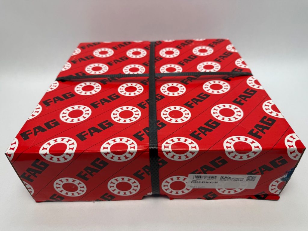 Double Row Spherical Roller Bearing, 190 x 290 x 75 mm, Cylindrical Bore, Solid Brass Cage, X-life — 1,080 kN Dynamic