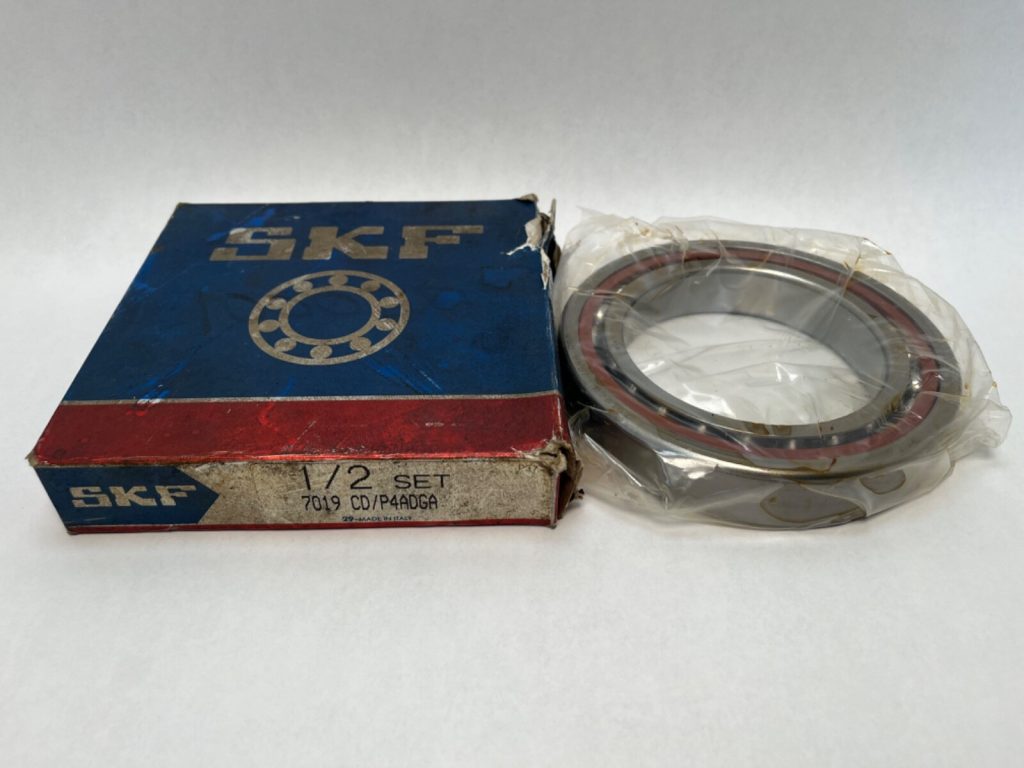 Super Precision Angular Contact Ball Bearing - Straight Bore, 95 mm ID, 145 mm OD, 24 mm Width, Open, 15° Contact Angle, Light Preload