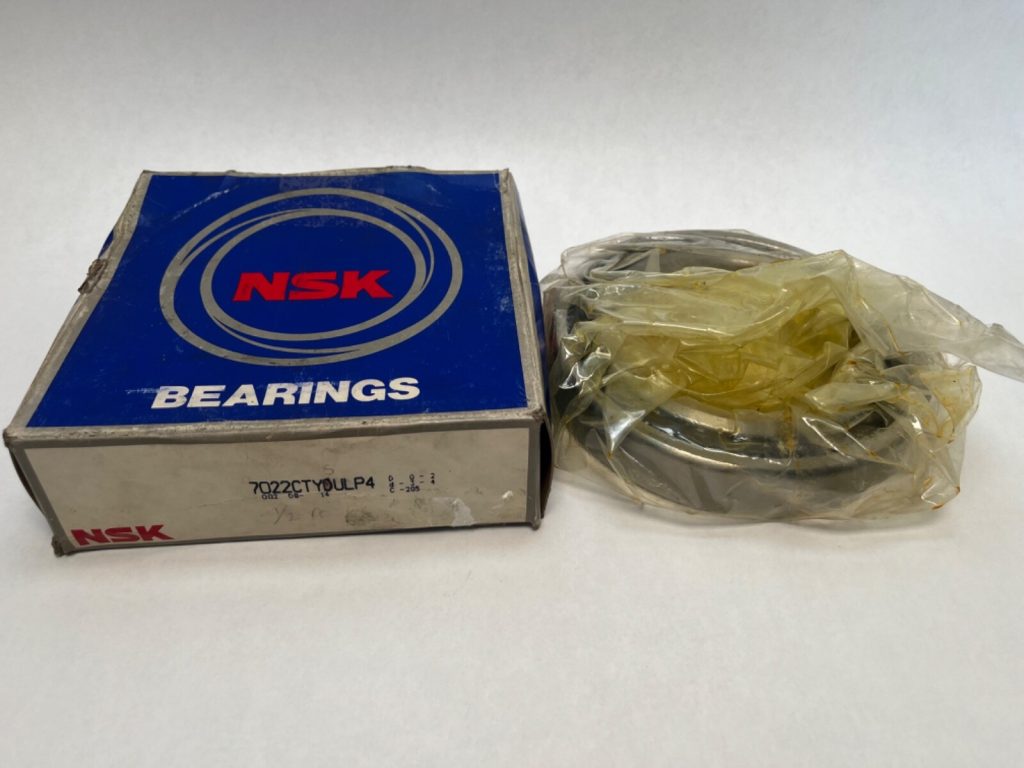 Super Precision Angular Contact Ball Bearing 110x170x28 mm, 15° Contact Angle, P4 Class, Phenolic Cage, Universally Ground, Light Preload