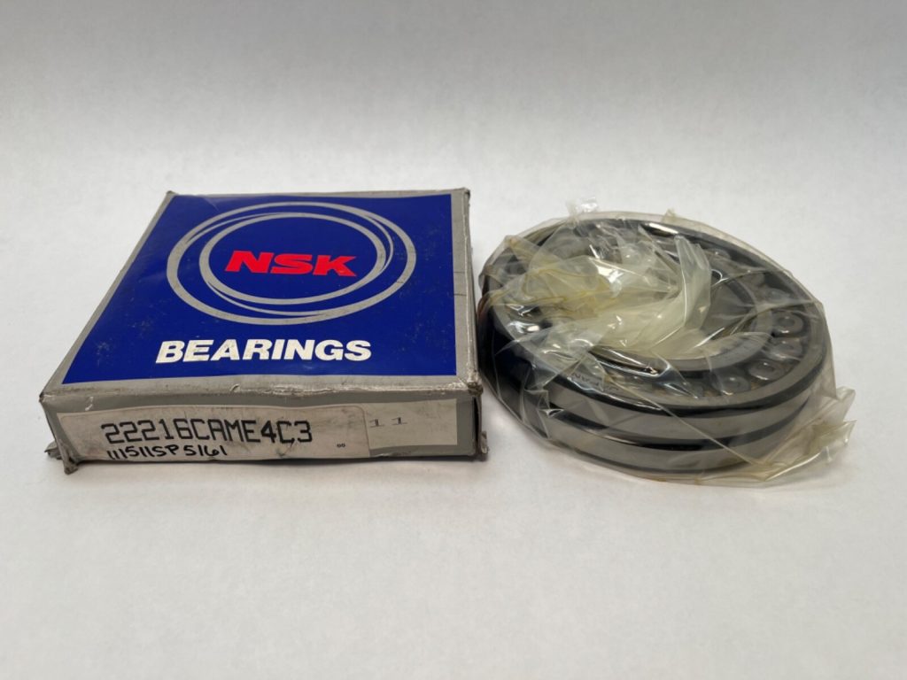 Double-Row Spherical Roller Bearing, 80 x 140 x 33 mm, Straight Bore, One-Piece Machined Brass Cage, W33 Lubrication, C3 Clearance