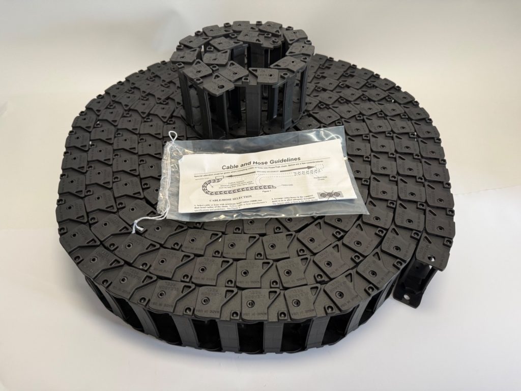 Non-Metallic Glass-Reinforced Nylon Cable and Hose Carrier, 4.02 in Wide x 1.34 in High, 1.81 in Pitch, 15-Link Section