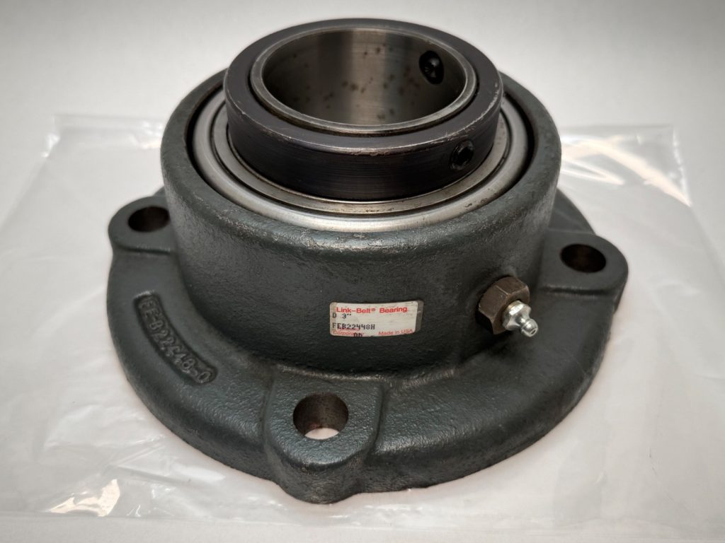 Expansion 4-Bolt Square Flange Block Spherical Roller Bearing Unit, 3 in Bore, Cast Iron, Setscrew Locking Collar, Clearance Seal
