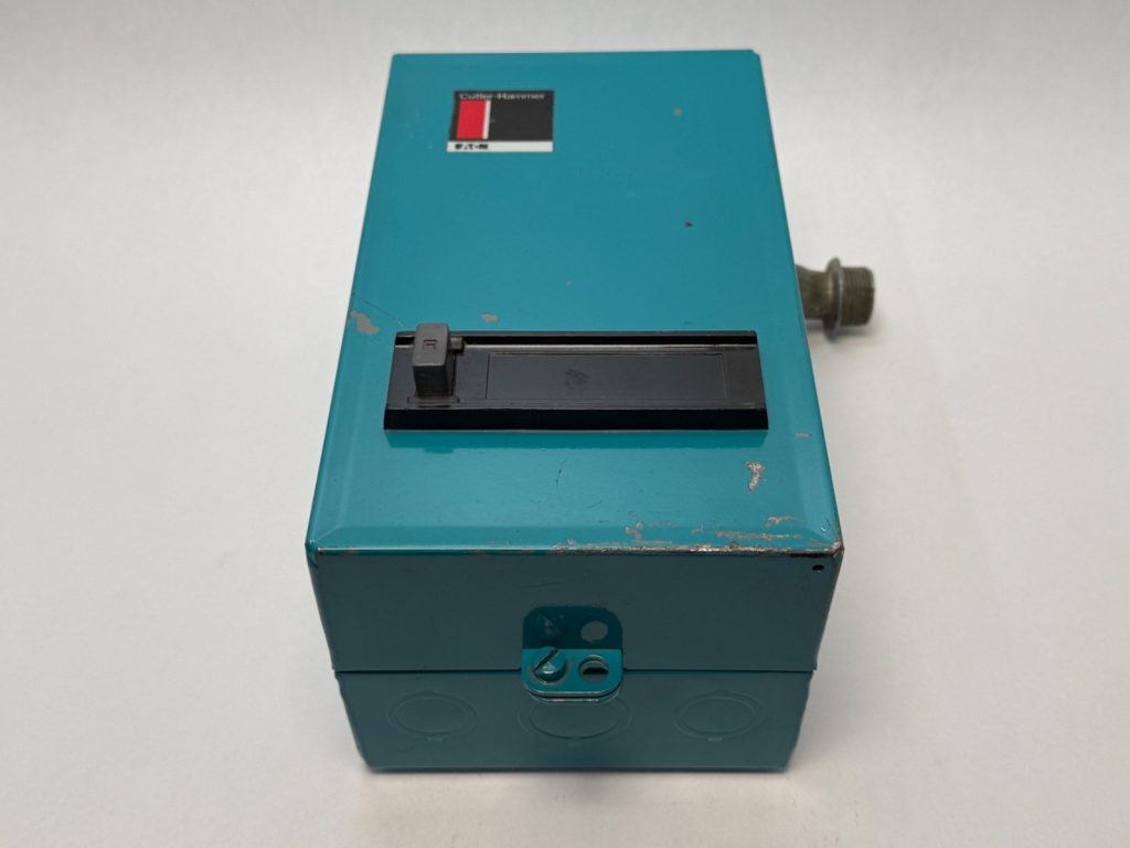 Eaton Cutler-Hammer A10BG0 NEMA Size 0 AC Magnetic Motor Starter 3-Pole 18A 600V