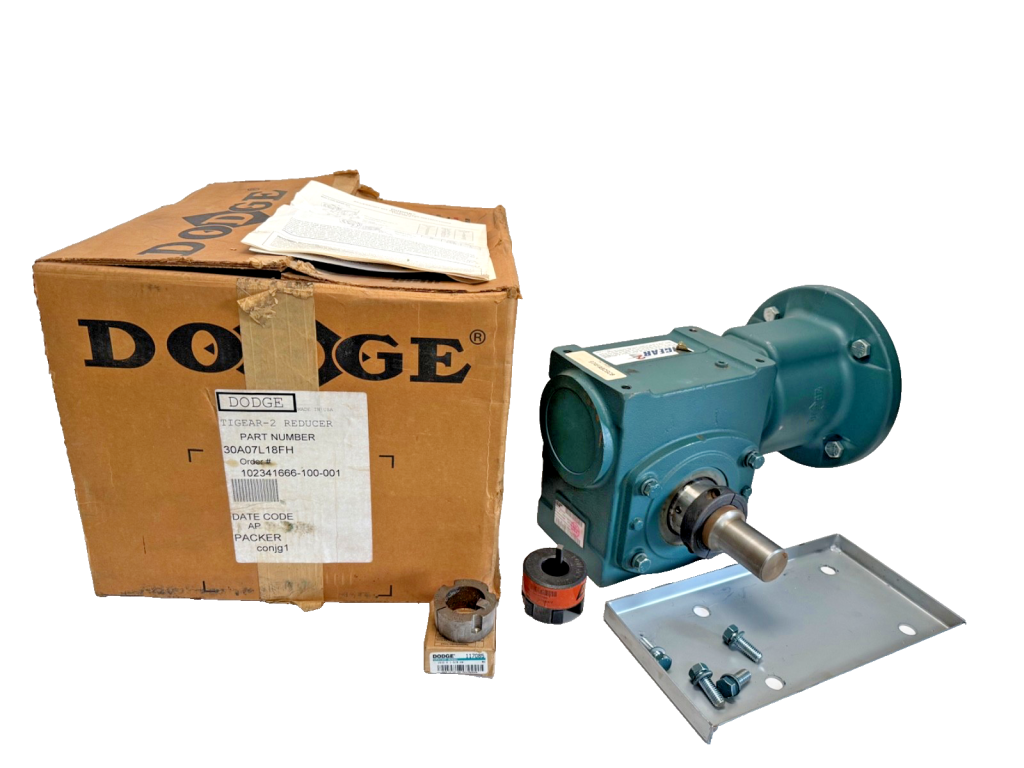 Right Angle Worm Gear Reducer, 7:1 Ratio, 3.00 in Centre Distance, 180TC C-Face Input, Left Hand Solid Output