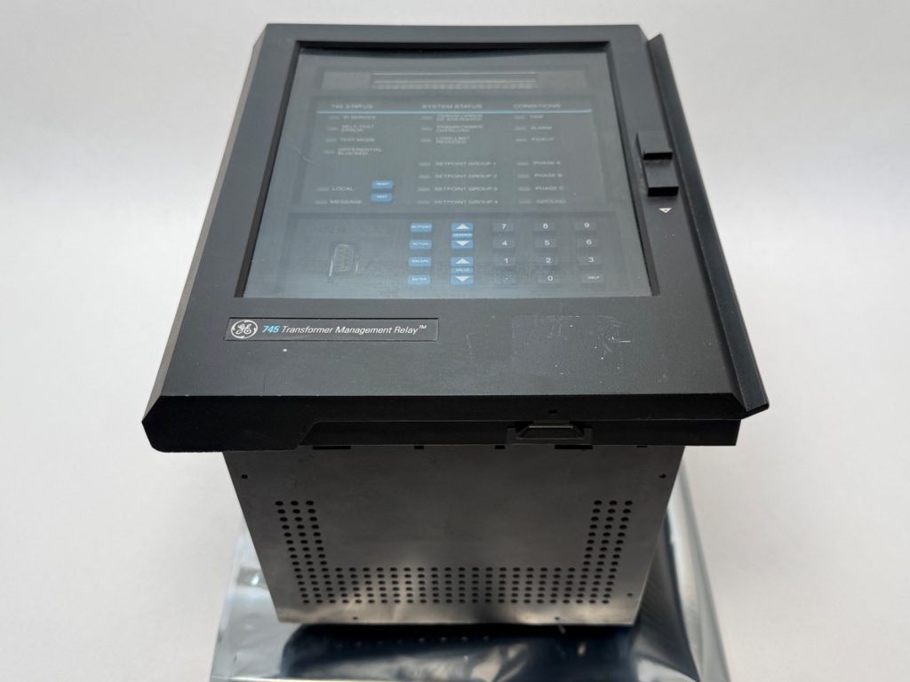 SR745 Transformer Management Relay, 2-Winding, 5 A Phase and Ground CTs, Analog I/O, Drawout Case, Modbus RTU / DNP 3.0