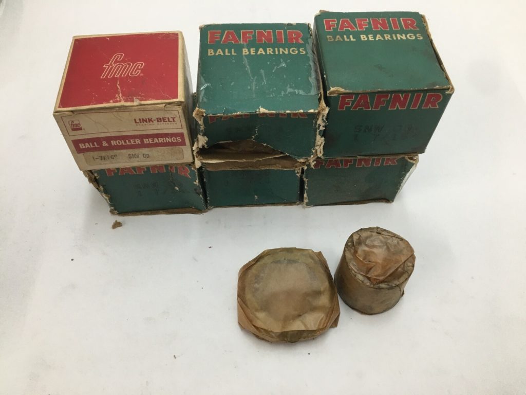 Tapered Adapter Sleeve Assembly for 1-7/16" Shaft, 1:12 Taper, With Locknut and Lockwasher, 6 Pcs
