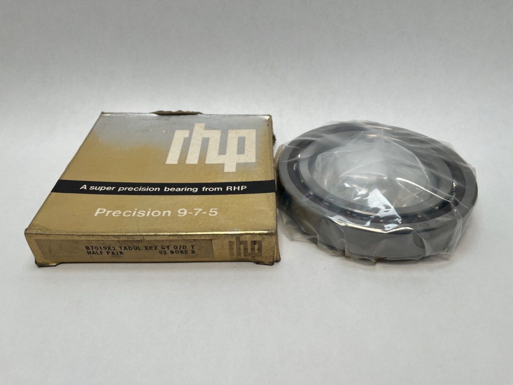 Super Precision Angular Contact Ball Bearing - Straight Bore, 95 mm ID, 145 mm OD, 24 mm Width, Open, 15° Contact Angle, Light Preload, ABEC 7 / P4