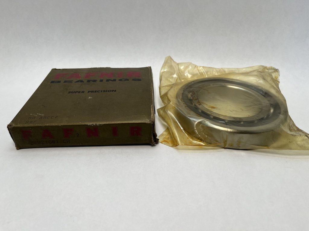 Super Precision Angular Contact Ball Bearing 80x140x26 mm 15 Degree Contact Angle Phenolic Cage Universally Ground Light Preload Single Bearing
