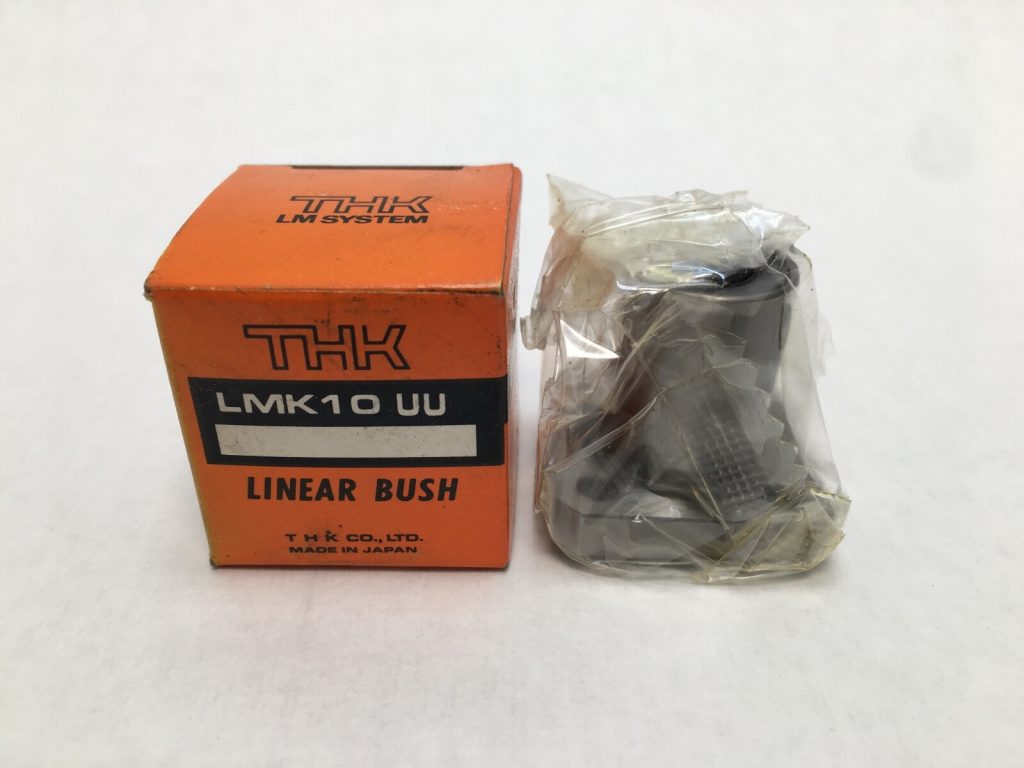 Square Flange Linear Bushing — 10 mm Shaft, 19 mm OD, 29 mm Length, Seals Both Ends