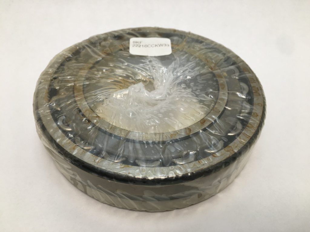 Spherical Roller Bearing – 80 mm Tapered Bore, 140 mm OD, 33 mm Width, W33 Groove, H316 Adapter Sleeve