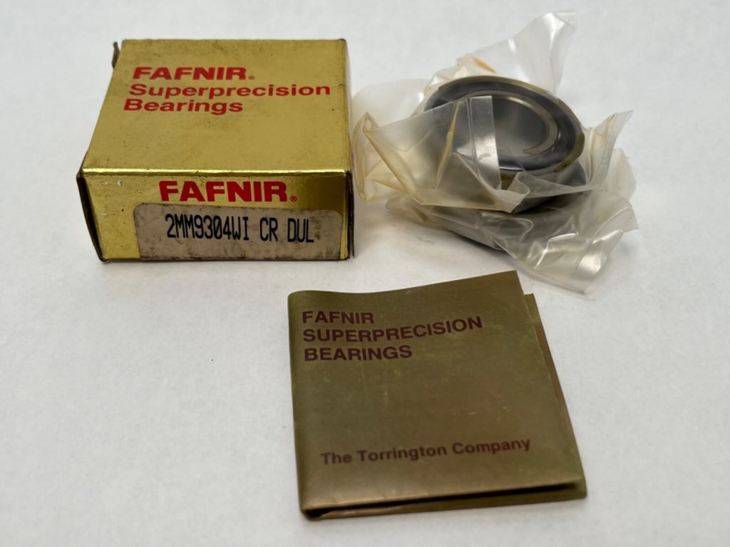 Angular Contact Ball Bearing — 20 mm ID, 37 mm OD, 9 mm Width, 15° Contact Angle, Light Preload, Phenolic Cage, ABEC 7/9