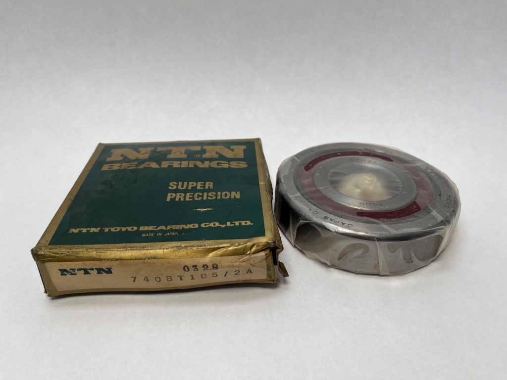 Heavy-Series Angular Contact Ball Bearing 40 x 110 x 27 mm, Single Row, ABEC 5, Phenolic Cage