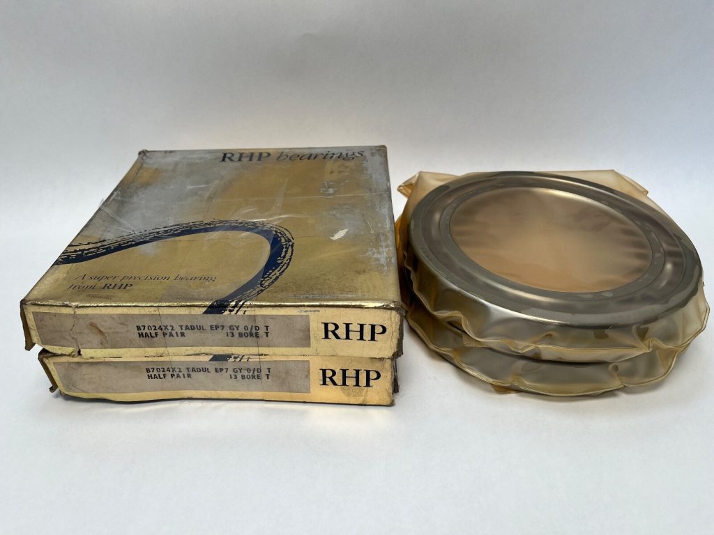 Super Precision Angular Contact Ball Bearing Duplex Pair - 120 mm ID, 180 mm OD, 28 mm Width, 15° Contact Angle, P4, Light Preload, Open