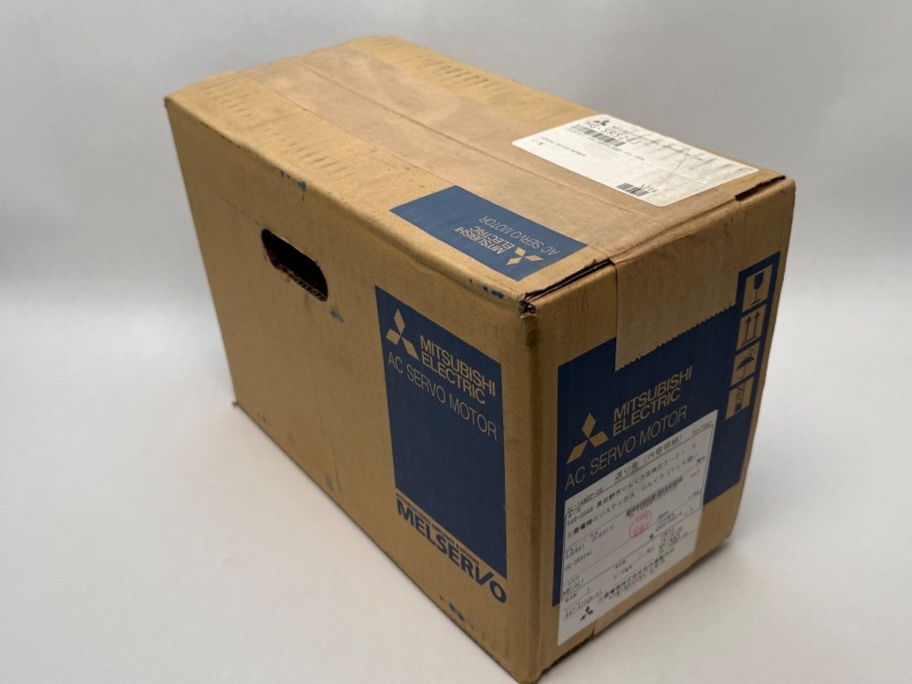 Mitsubishi HG-SR524J AC Servo Motor 250V 3AC 1.5A 0.5kW 2000 r/min 167Hz
