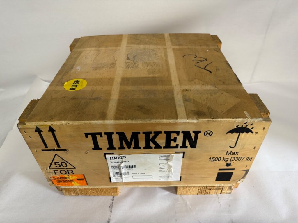 Spherical Roller Bearing - Straight Bore, 220 mm ID, 370 mm OD, 120 mm Width, Open, Machined Brass Cage, CN Internal Clearance