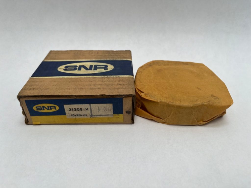 Spherical Roller Bearing - Straight Bore, 40 mm ID, 90 mm OD, 23 mm Width, Open, C3 Internal Clearance.