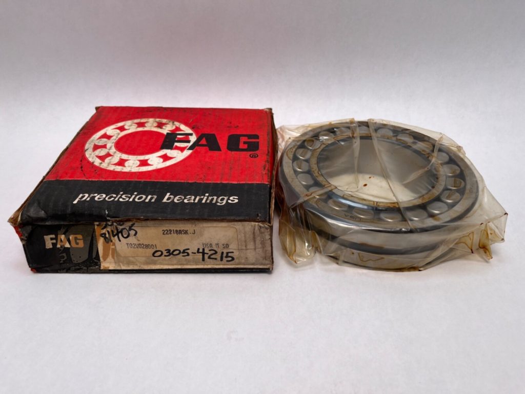 Double-Row Spherical Roller Bearing - 90 mm Tapered Bore (1:12), 160 mm OD, 40 mm Width, W33 Lubrication Groove, Open, CN Clearance