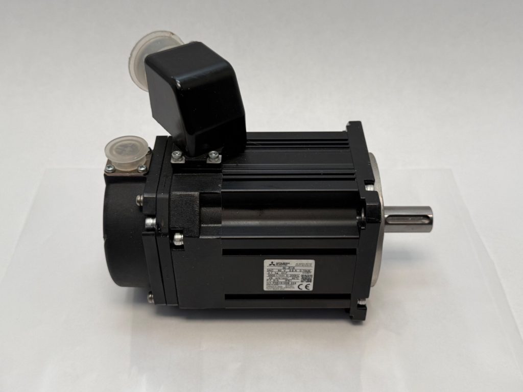 AC Servo Motor — MELSERVO-J4 HG-JR, 0.75 kW, 2.4 N·m, 3000 r/min, 200 V, key shaft