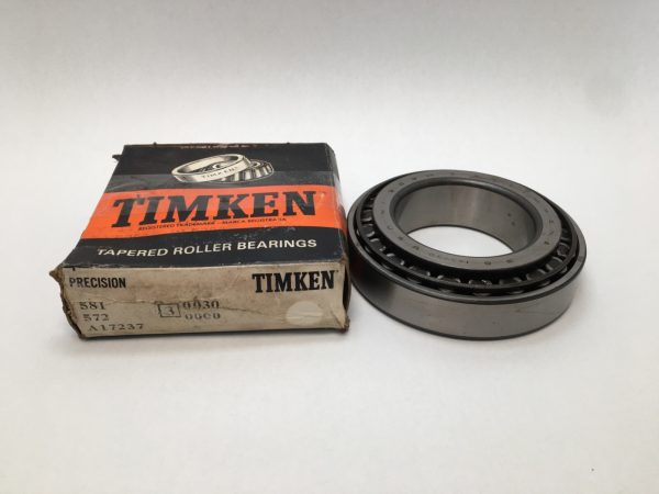 Timken 581/572 tapered roller bearing cone and cup assembly next to original Timken box