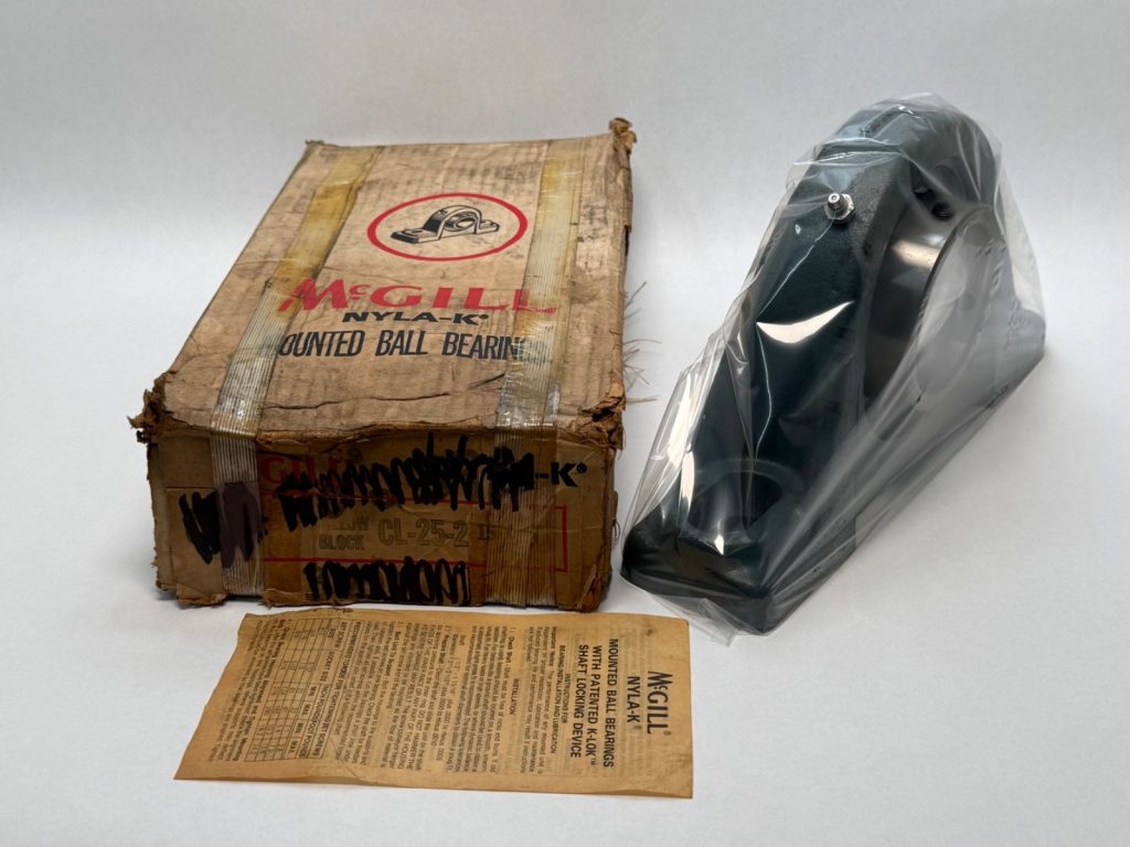 McGill CL-25-2-15/16 Pillow Block Bearing 2-15/16" ID P2B-SC-215 2-Bolt