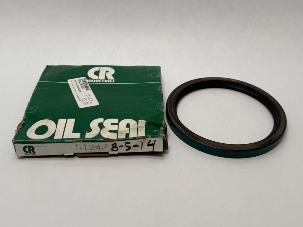 Radial Shaft Oil Seal — 5.125 in Shaft, 6.126 in Bore, 0.500 in Width, CRW1 Nitrile WAVE Lip